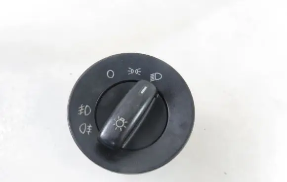 Skoda Octavia Mk2 (1Z) Light switch 1Z0941431C