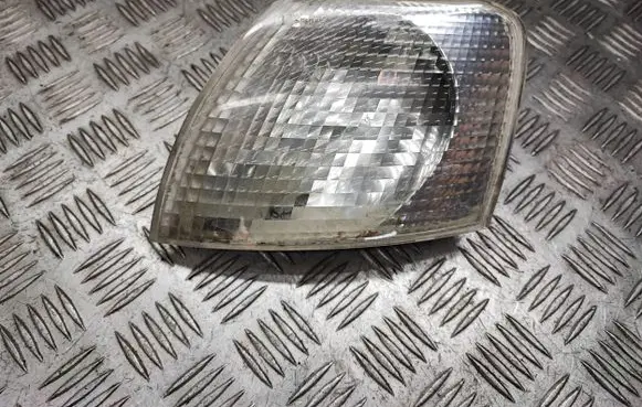 Volkswagen PASSAT B5 Front indicator light 3B0953049C 41571