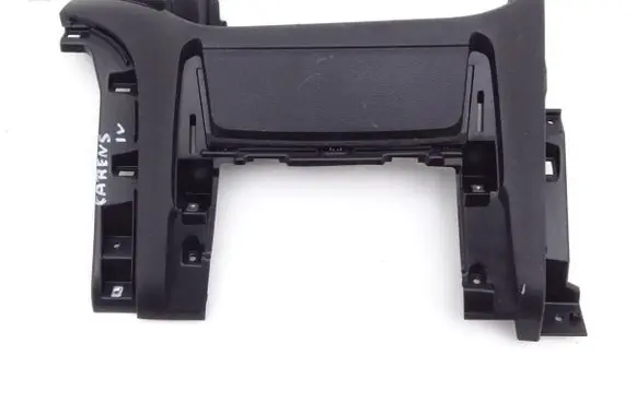 KIA Carens III Dashboard center trim panel 84746-A4000