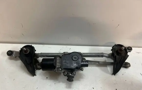 Mazda CX-3 Front wiper linkage and motor