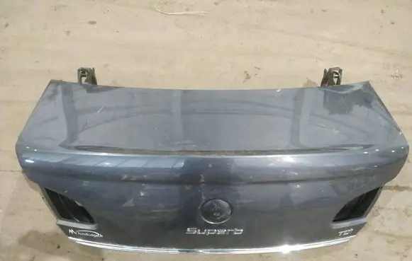 Skoda Superb B6 (3T) Tailgate/trunk/boot lid PILKAS