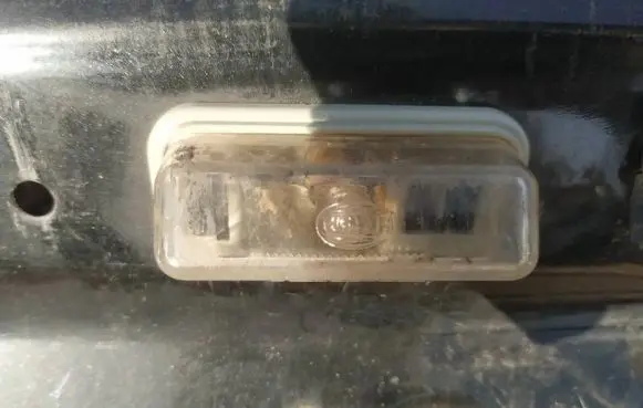 Toyota Avensis T250 Number plate light