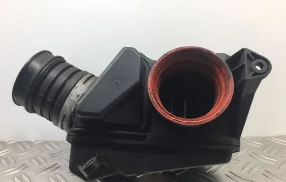Intake resonator