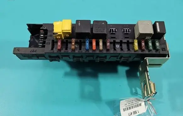 Mercedes-Benz C W203 Fuse box set 5DK00848641 IMPRK1580411