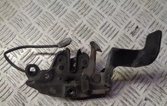Nissan Pulsar Engine bonnet/hood lock/catch 