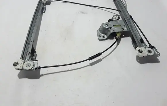 Renault Kangoo II Front window lifting mechanism without motor 807211404R