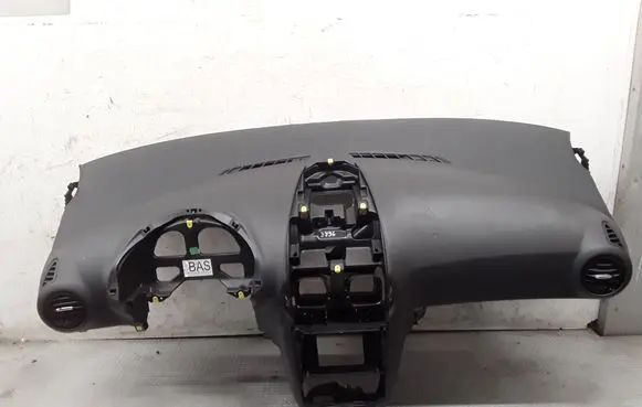 Opel Corsa D Dashboard 13184102
