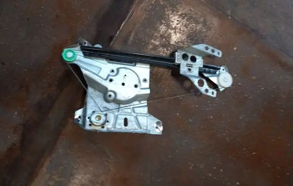 Audi A4 S4 B5 8D Rear door manual window regulator 8D0839400A