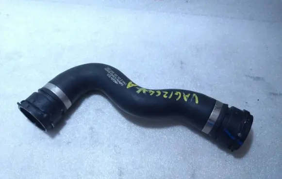 Audi A8 S8 D4 4H Engine coolant pipe/hose 4H0122101C 4H0122293G W746