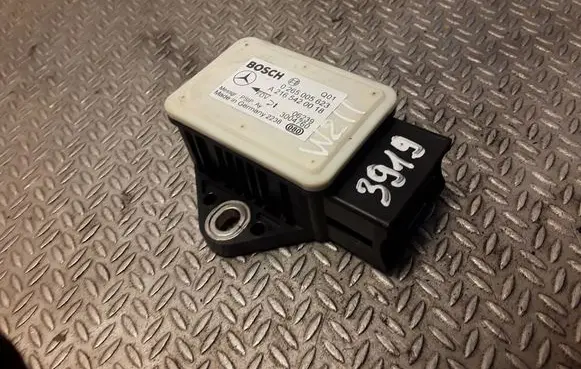 Mercedes-Benz E W211 Yaw turn rate sensor A2165420018 2165420018