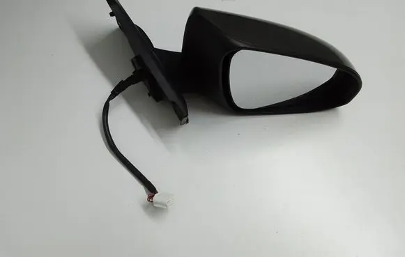 Toyota Yaris Front door electric wing mirror E8025614