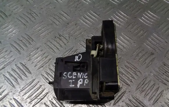 Renault Scenic I Front door lock
