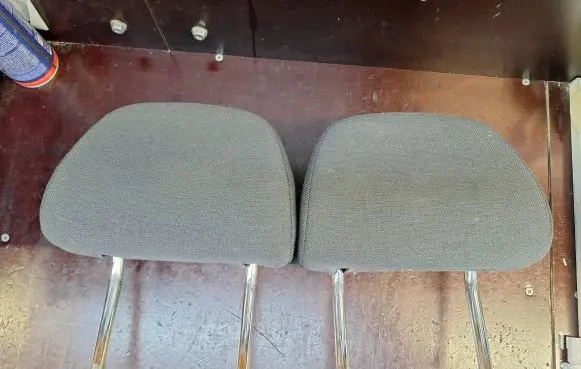 Opel Vectra C Front seat headrest 