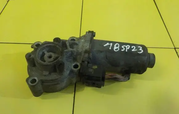 Land Rover Discovery 3 - LR3 Other gearbox part 0130008508