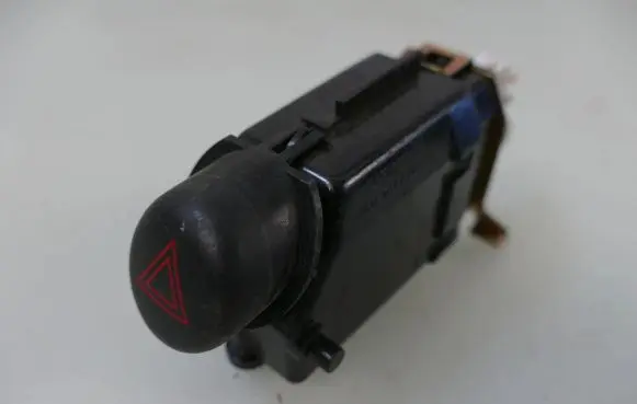 Jeep Cherokee III KJ Hazard light switch 56010158