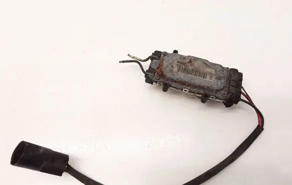 Ford Focus Fan control module 1137328558