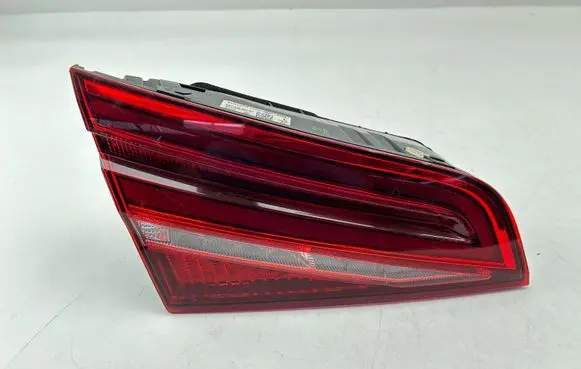 Audi A3 S3 8V Tailgate rear/tail lights 8V4945093C