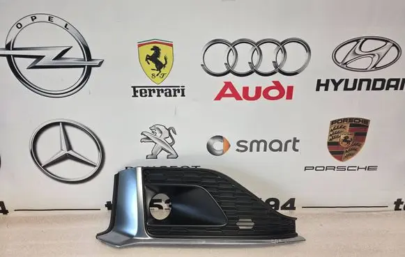 Audi A5 Front bumper lower grill 8W6807682S
