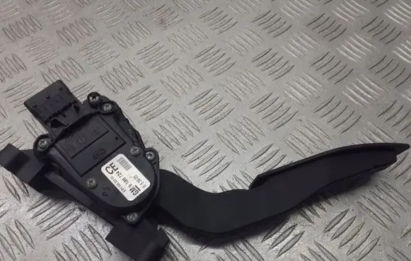 Opel Vectra C Accelerator pedal position sensor 9186724CE
