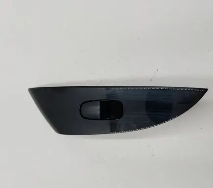 Nissan Leaf II (ZE1) Electric window control switch