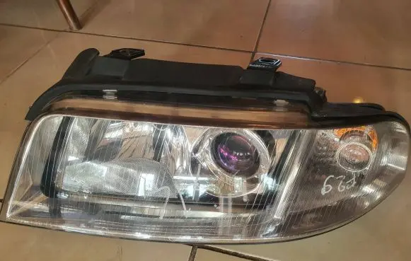 Audi A4 S4 B6 8E 8H Headlight/headlamp 8D0941029AM 89301739 087502