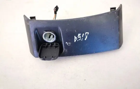 Mercedes-Benz R W251 Cigarette lighter a2516890137
