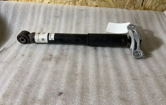 Chrysler Pacifica Rear shock absorber/damper 682231971AG