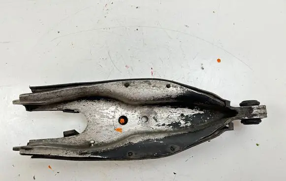 Rear upper control arm/wishbone