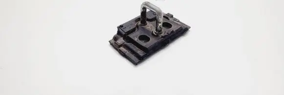 Mercedes-Benz E W211 Loading door lock loop/hook striker A2117400032