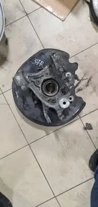 Audi A8 S8 D4 4H Rear wheel hub spindle/knuckle 