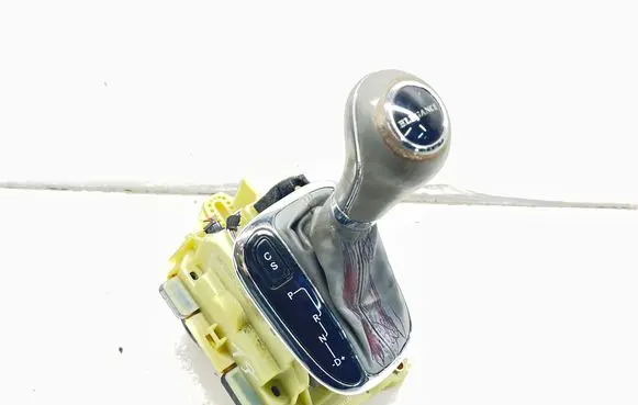 Mercedes-Benz CLK A209 C209 Gear shifter/selector A2032675524