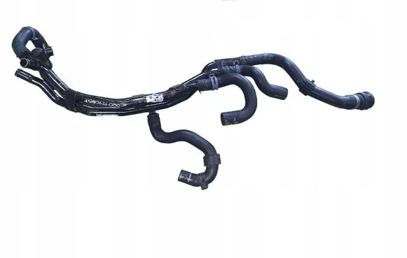 Volkswagen PASSAT B8 Engine coolant pipe/hose 5Q0121065F