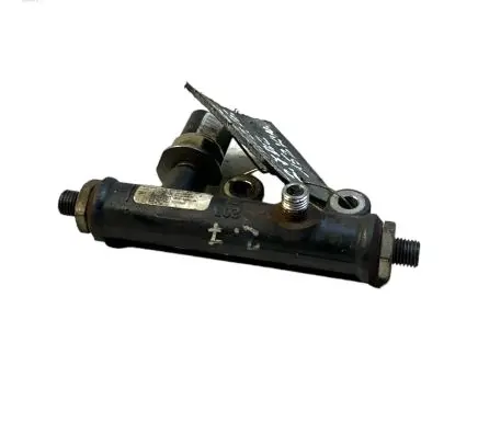 Jaguar S-Type Fuel main line pipe 4R8Q9C066AA 5WS40128 A2C20001297