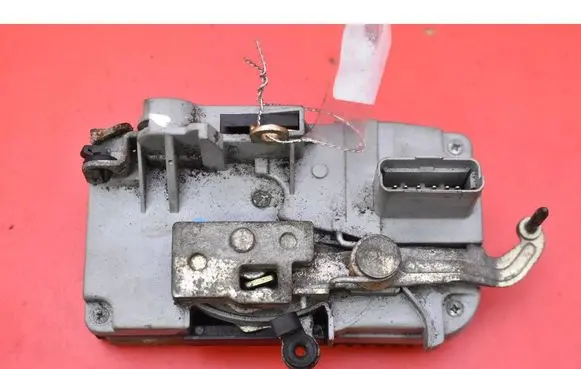 Peugeot 807 Front door lock