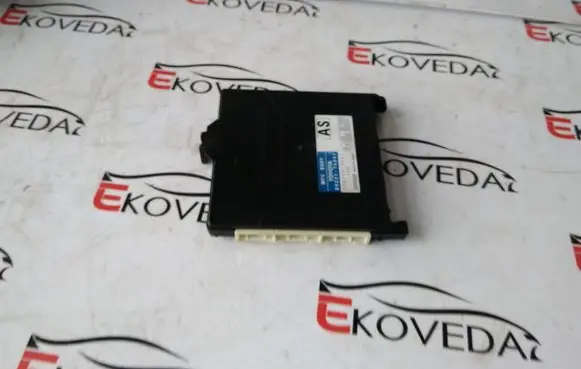 Lexus CT 200H Central body control module 8922176041