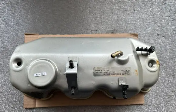Mitsubishi Pajero Rocker cam cover MD156536