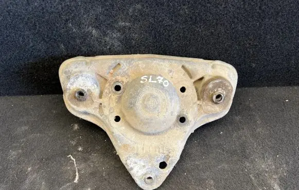 Volkswagen PASSAT B5.5 Coil spring mount 8D0412383E