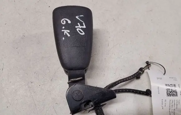 Volvo V70 Rear seatbelt buckle 675038
