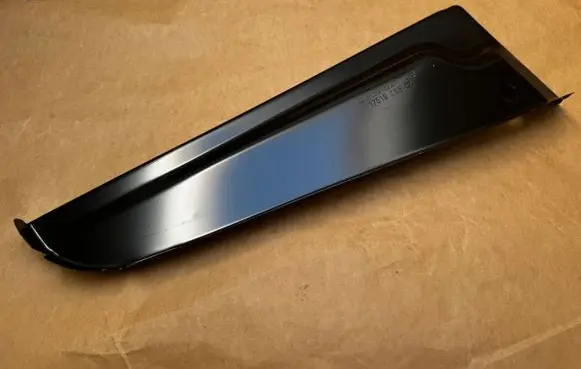 Skoda Octavia Mk3 (5E) Trunk/boot side trim panel 5E5813227