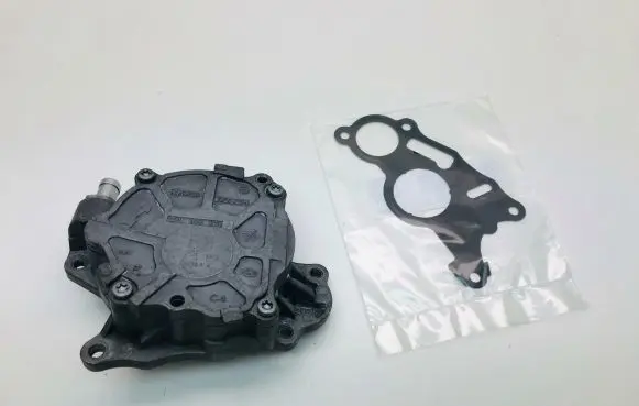 Volkswagen Beetle A5 Vacuum pump 03L145100F