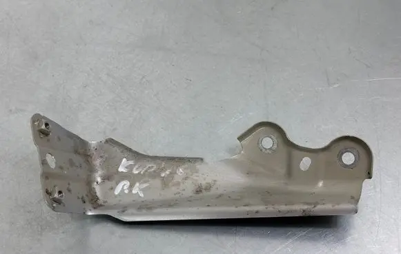 Skoda Kodiaq Fender mounting bracket 565821141