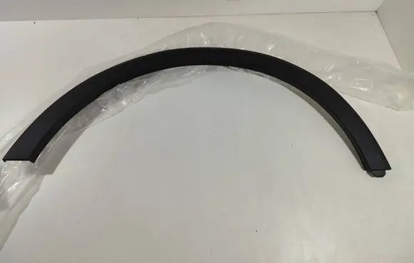 MG ZS Rear arch trim 10252369