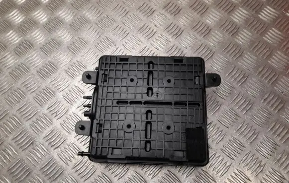 Vacuum air tank