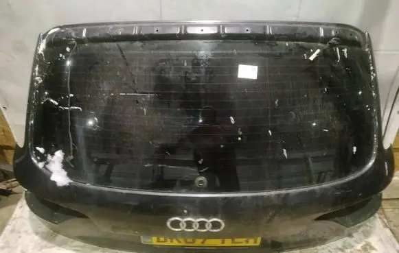 Audi Q7 4L Tailgate/trunk/boot lid JUODAS