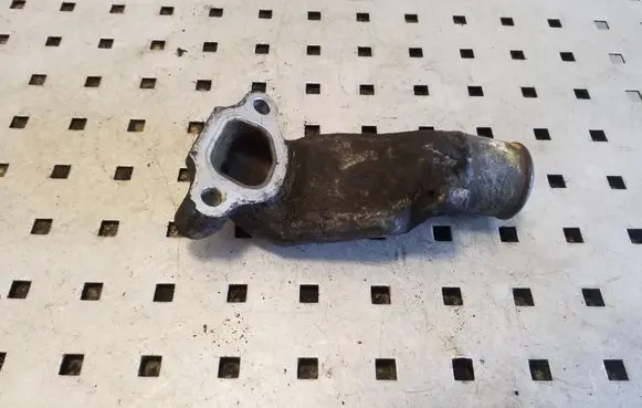 Toyota Avensis T220 Engine coolant pipe/hose