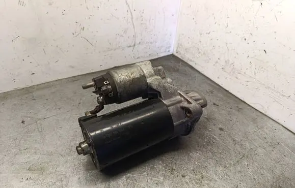 BMW X3 E83 Starter motor 7796892 0001115046