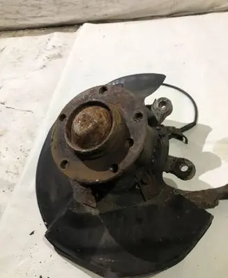 BMW 7 E38 Front wheel hub