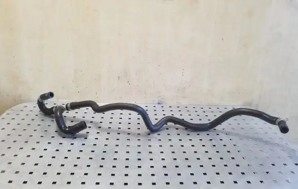 Volvo XC90 Engine coolant pipe/hose