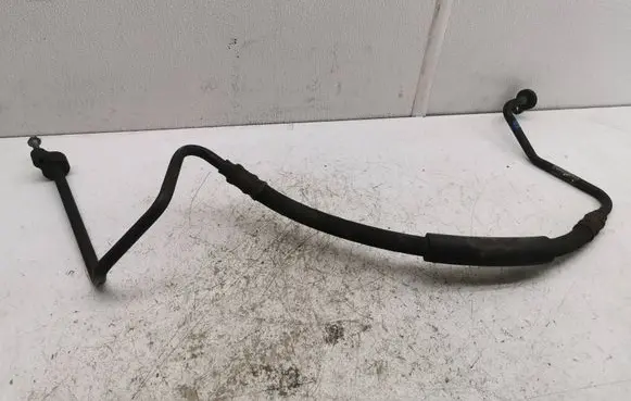 Volvo XC70 Air conditioning (A/C) pipe/hose 08687569