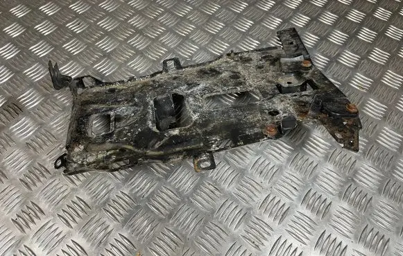 Peugeot 3008 II Battery tray 9815288480 9815411580